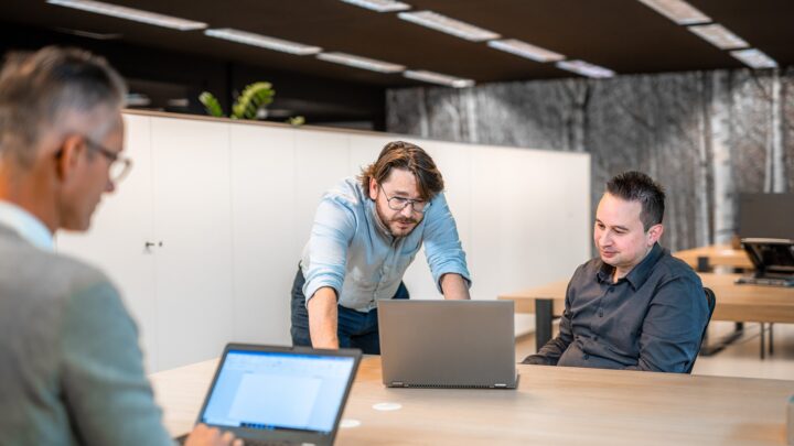 KYC-Data-Management-in-finance-service